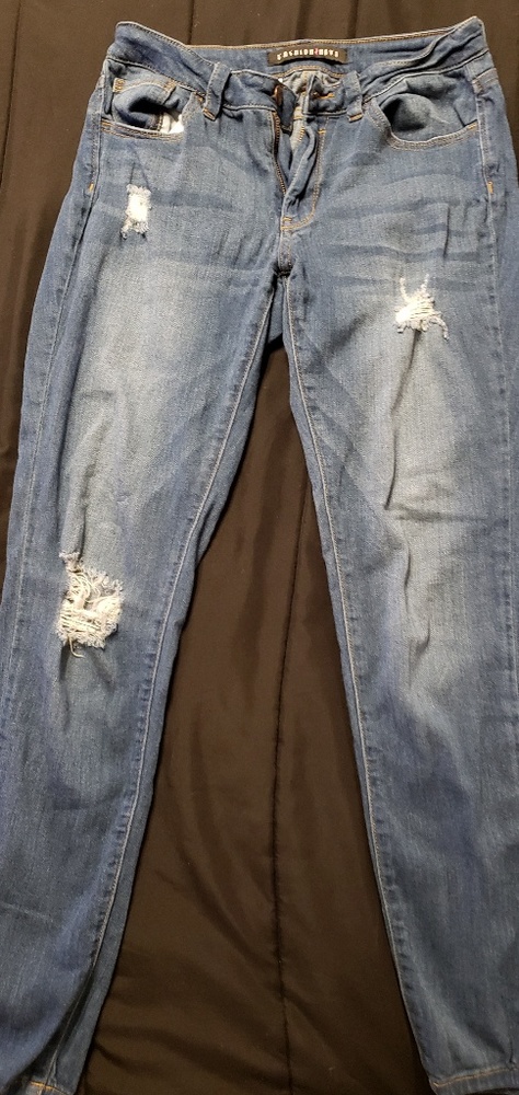 Fashion Nova Size 5 Skinny Jeans
